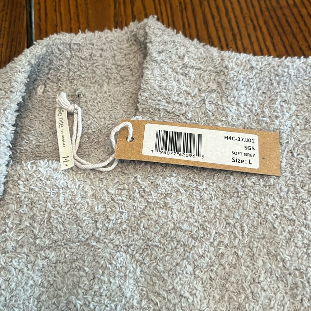 HELLO NITE BY REVOLVE LONG SLEEVE SWEATER. NWT. SIZE LARGE. - Picture 3 of 8